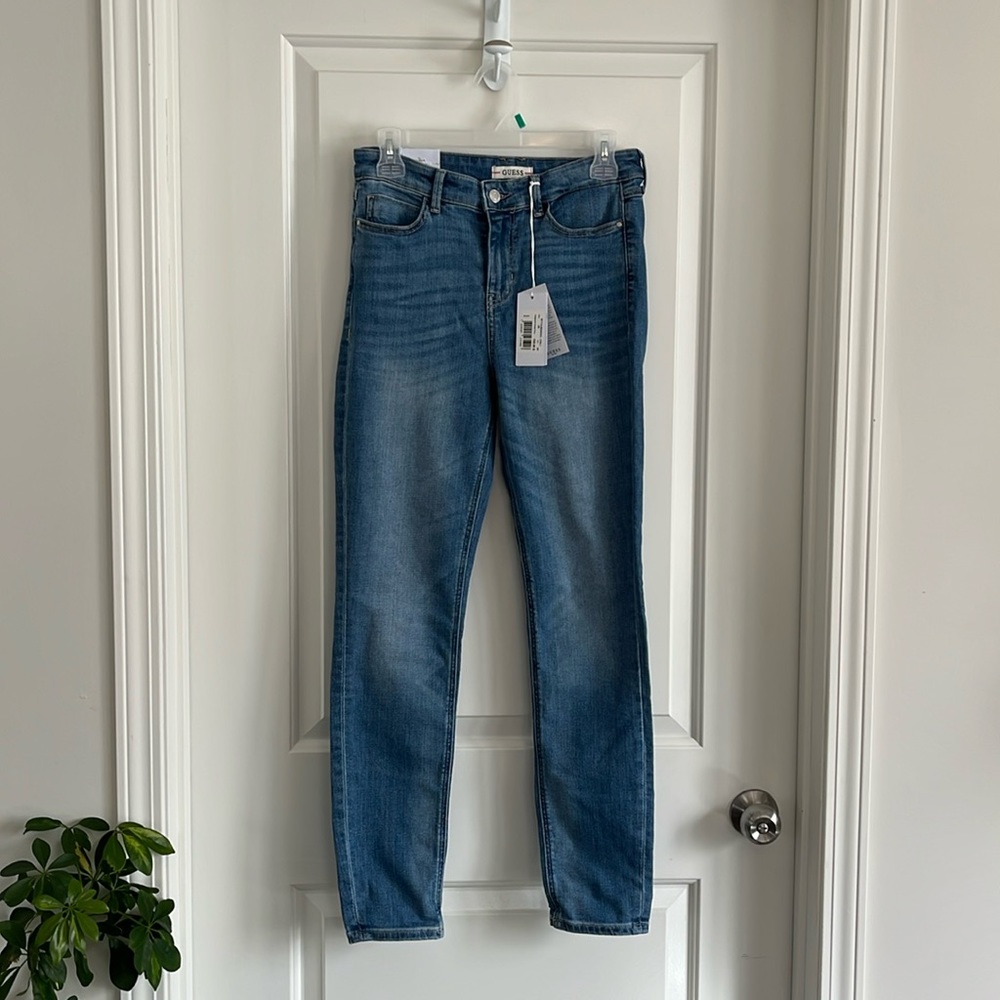 NWT Guess skinny high rise jeans size 29